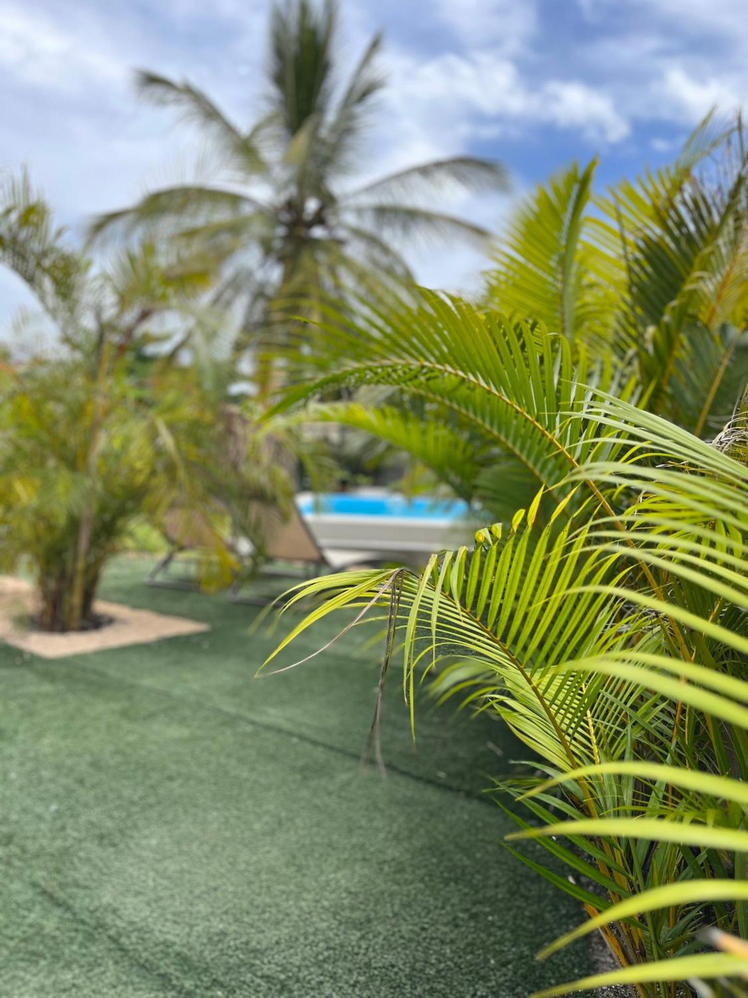 Cosy 2 Bedrooms Apts In Pereybere -Seasons Break Apartment Pereybere Beach Exterior foto