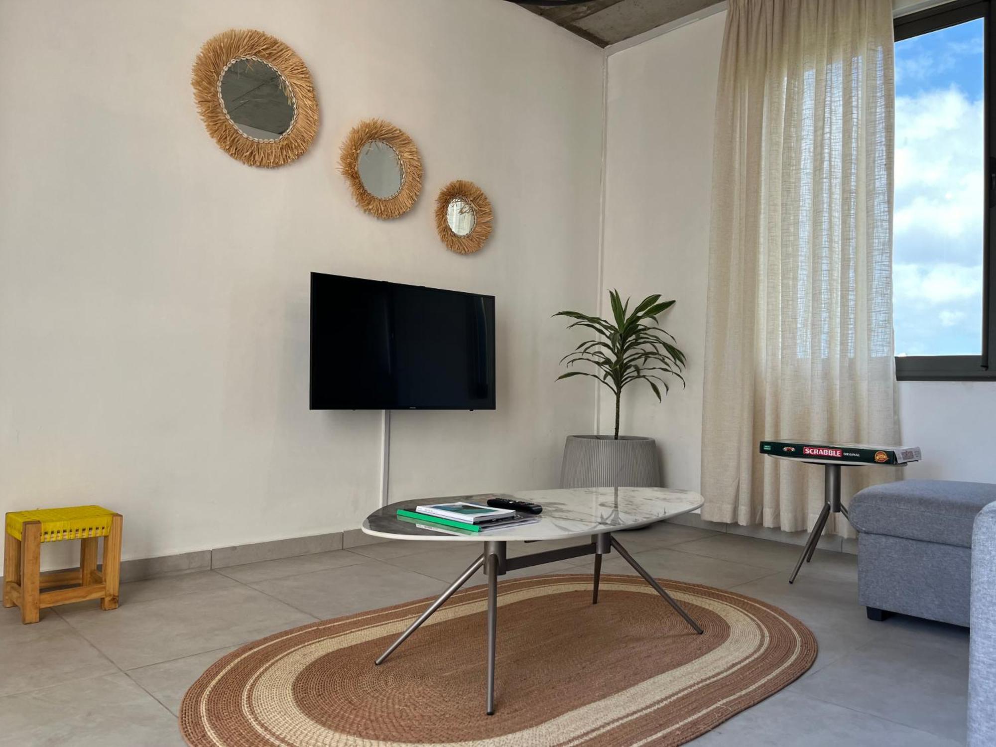 Cosy 2 Bedrooms Apts In Pereybere -Seasons Break Apartment Pereybere Beach Exterior foto